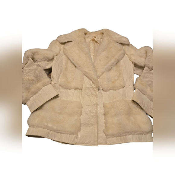 Jackets & Blazers - Vintage "Lilli Ann" fur coat